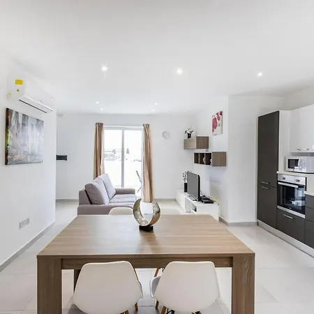 아파트 Spacious, Beautiful Penthouse With Bbq By 360 Estates Tal Guardamangia
