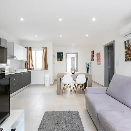 Spacious, Beautiful Penthouse With Bbq By 360 Estates 아파트