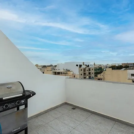 Spacious, Beautiful Penthouse With Bbq By 360 Estates Tal Guardamangia
