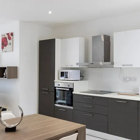 Spacious, Beautiful Penthouse With Bbq By 360 Estates * Tal Guardamangia