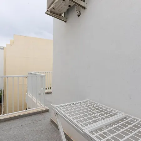 Spacious, Beautiful Penthouse With Bbq By 360 Estates